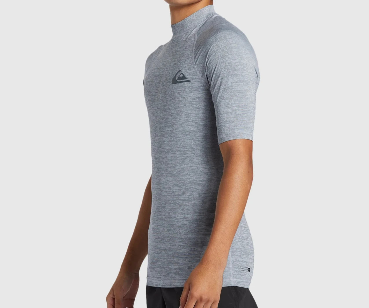 New Quiksilver Everyday Men’s Short Sleeve Rashie – UPF 50+   Size MEDIUM